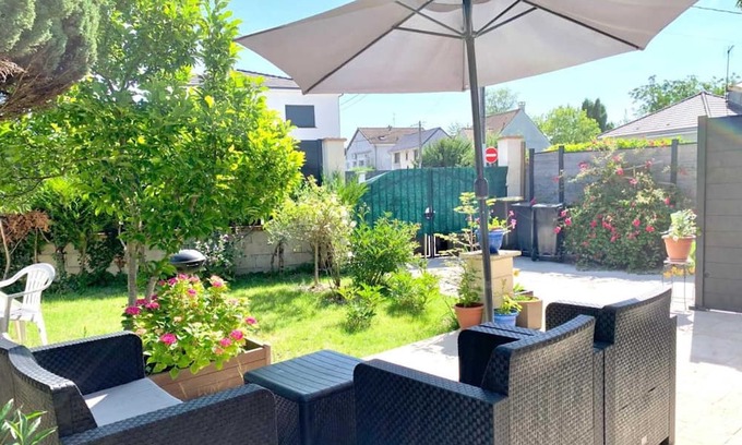 Pontault-Combault Wohnung | Homerez - Nice apartement for 6 ppl. with terrace at Pontault-Combault