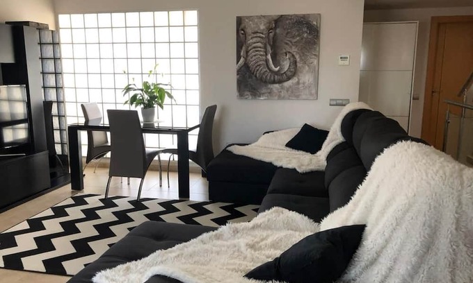 Cambrils Hütte | Homing House Cambrils 27