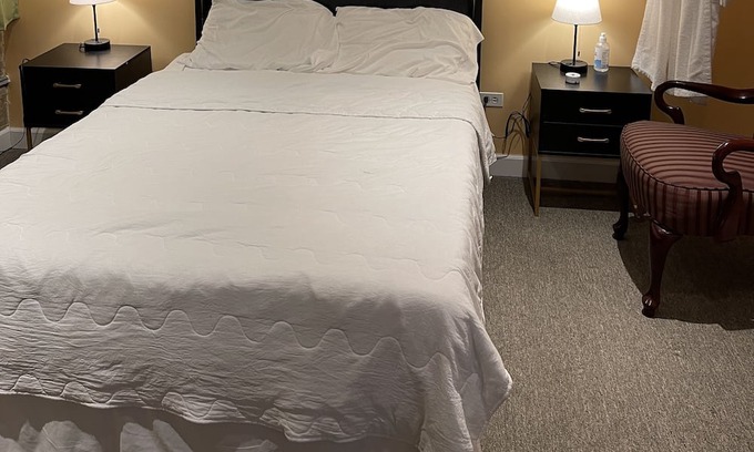 River North Wohnung | Chicago Downtown River North Private Bedroom, Queen Size Bed, Public Transport.