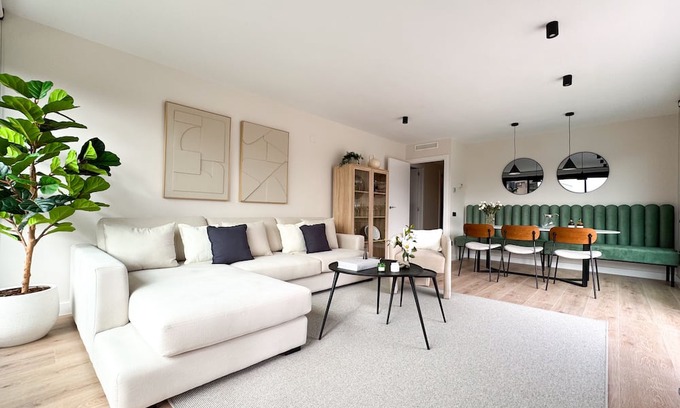 Pozuelo de Alarcon Wohnung | Apartment with parking and pool in Pozuelo.