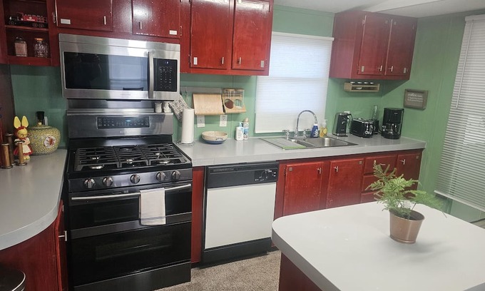 Bronson Haus | Lake Rayburn, gated home 1 mile from boat launch and the most popular Texas lake