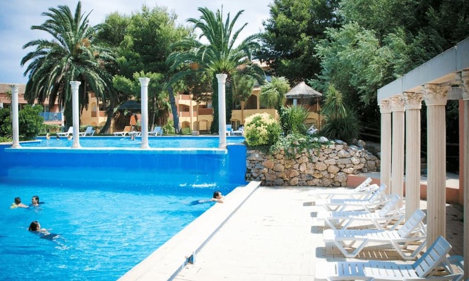 Les Hauts de Canet Wohnung | Pretty haven of peace with pool