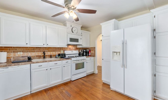 Dyer Haus | Dyer Indiana Rental