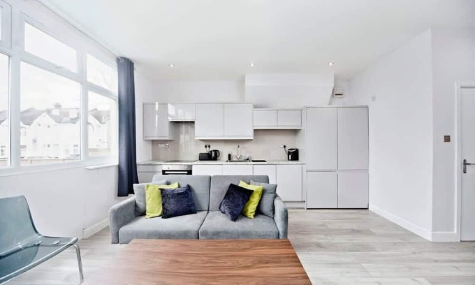 West Thornton Wohnung | Chic 1BR Thornton Flat - Charm and City Access