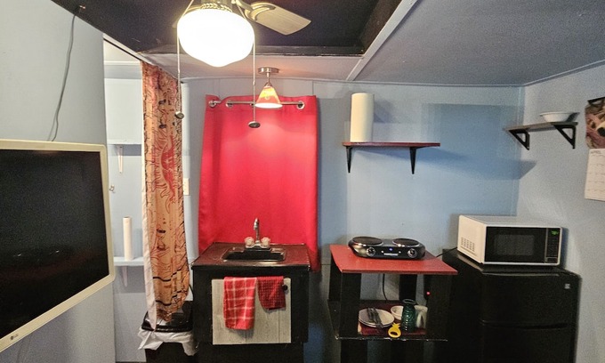 Bucks Wohnung | TinyHome for One in a Quiet, Rural Setting near Mobile and Atmore