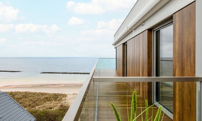 Darlowko Wohnung | Blue Apartment With Sea View by Renters