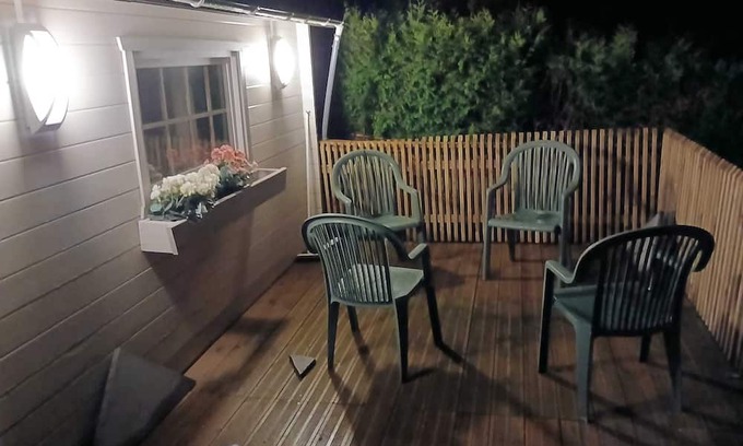Ethe Wohnung | Homerez - Studio for 4 ppl. with swimming-pool, jacuzzi and garden at Virton