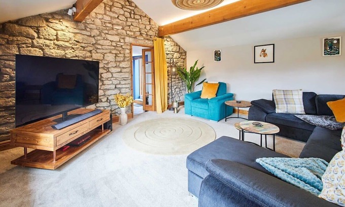 Holme Haus | Host & Stay | Lime Tree House