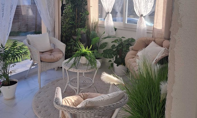 Saint-Cyr-la-Riviere Haus | Homerez - Nice house for 4 ppl. with garden and terrace at Saint-Cyr-la-Rivière