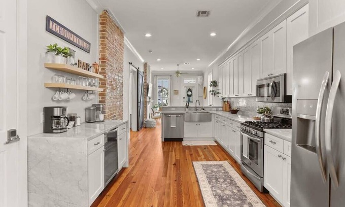 West Riverside Haus | Beautiful 3 bed 2 bath Home in Uptown New Orleans