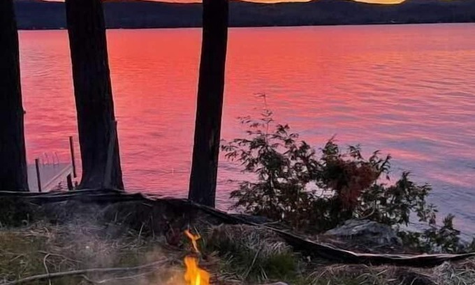 Fort Ann Haus | Lake front guest house!