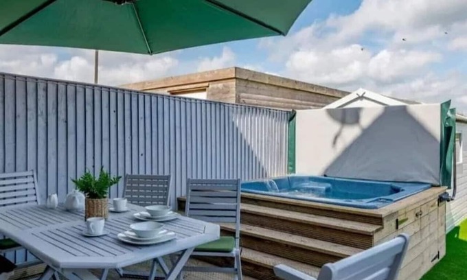 Kirby Misperton Haus | The Cosy Haven w/hottub near Flamingo Land