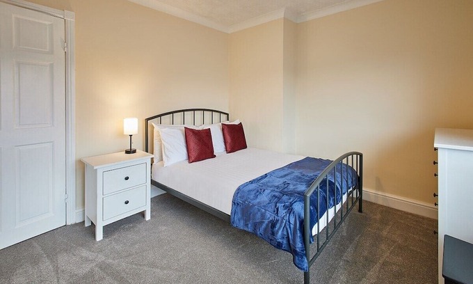 Heworth Haus | Host & Stay | Fifth Avenue