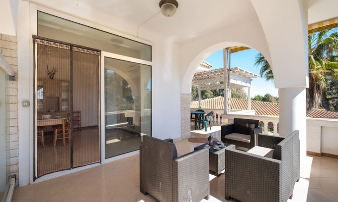 Punta Prosciutto Wohnung | Apartment 'Villa Ada Rosa' with Private Terrace, Wi-Fi and Air Conditioning