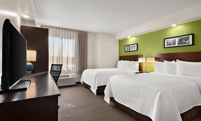 Wesley Chapel Haus | Stay Near The Grove - Free Breakfast, Outdoor Pool & Free Parking in 4 Units