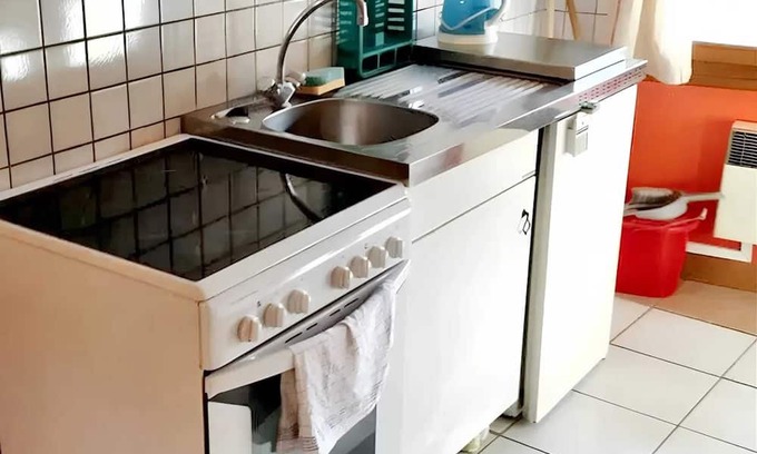 Mesnay Wohnung | Homerez - Beautiful apartement for 5 ppl. with balcony at Mesnay