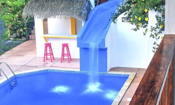 Baru Haus | 2 pools. Waterslide. 15 min Dominical Beach