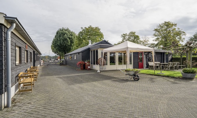 Wanroij Sonstige | Cozy Farm Stay With Lots of Space for Relaxing