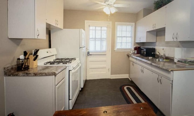 Lenox Haus | Hip Trendy Midtown Walk2 Overton