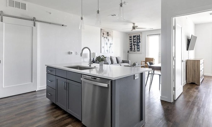 Austin Wohnung | Modern Apartment in Prime Location (ID1403X650)