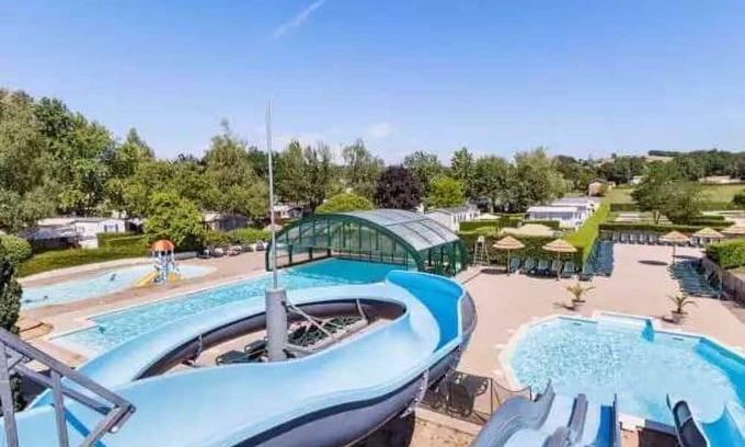 Vernioz Haus | Camping 4 étoiles - Parc aquatique - eeeaah