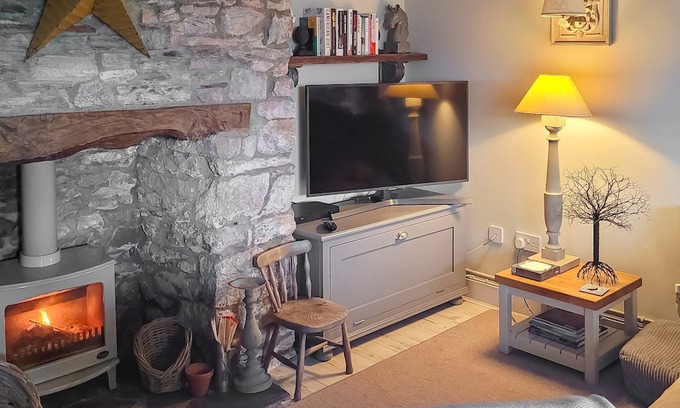 Stoke Gabriel Hütte | 1 bedroom accommodation in Stoke Gabriel, near Totnes