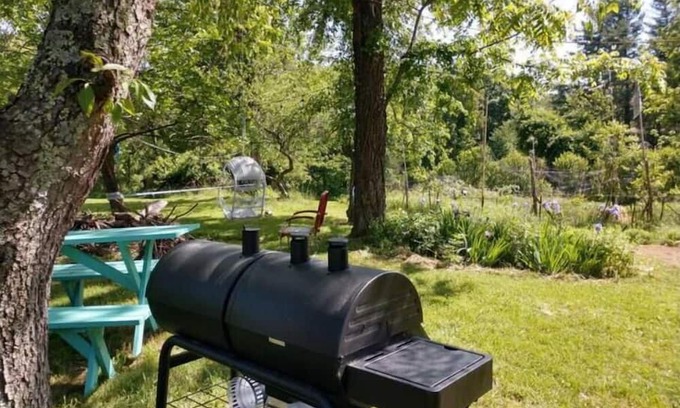 Blacksburg Haus | Blacksburg Apple Orchard