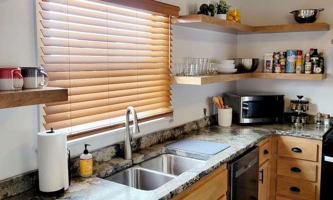 Fallon Haus | Beautiful 2BR Oasis on Maine St.