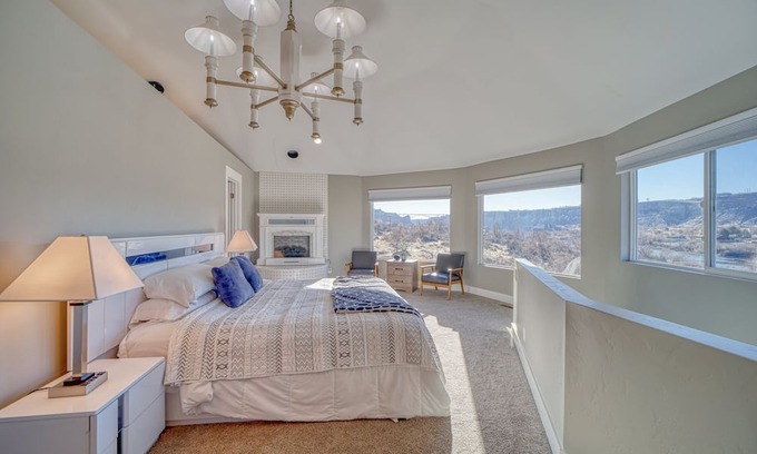 Twin Falls Haus | Luxury Private 3BR Home w/ Canyon & River Views