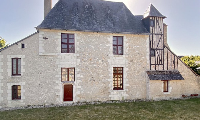 Ambillou Haus | 16th century mansion, in the heart of the Loire castles