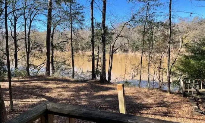 Neely Kabine | Cottage at Fairhope Bluff