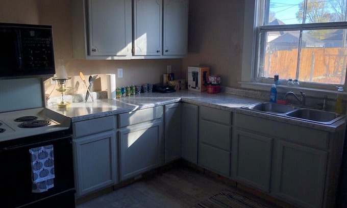 Palestine Haus | Peaceful & Simple 2 BR Home in Quiet Neighborhood