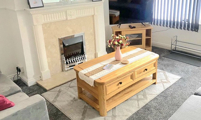 Hull Haus | Home near Hull City Centre - Walk to the Deep