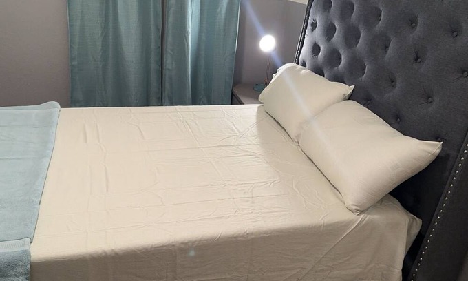 Sheely Farms Haus | Gorgeous Lorna zip house