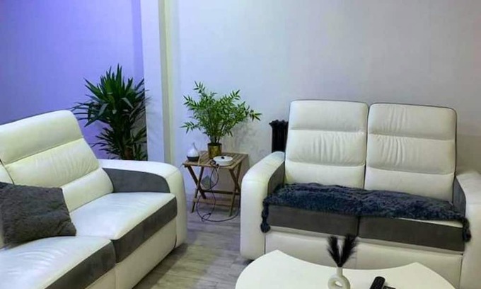 Longvic Haus | Homerez - Amazing house for 12 ppl. with jacuzzi, garden and terrace at Longvic