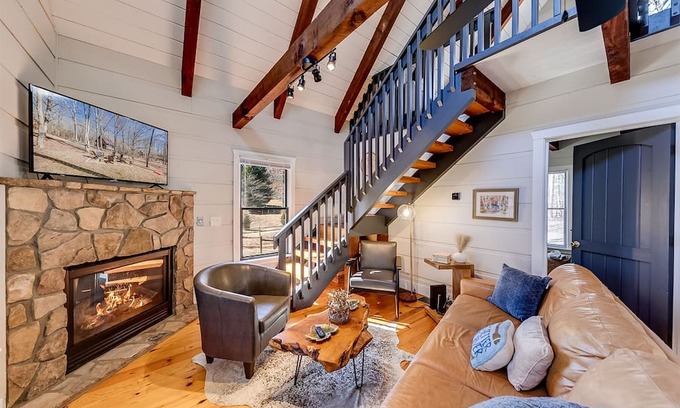 Demorest Haus | Riverland Retreat- Located in an idyllic riverfront community on the Soque