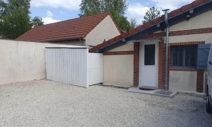Mesnil-Sellieres Haus | Petit Logement Indépendant - Calme Avec Cour Sécurisé - 10 Minutes de Troyes