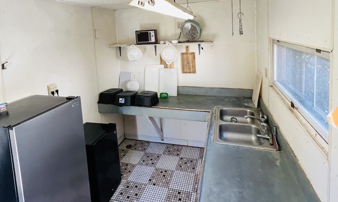Onalaska Haus | Overlooking Lake Onalaska -- 3 full beds + bath in nostalgic motel