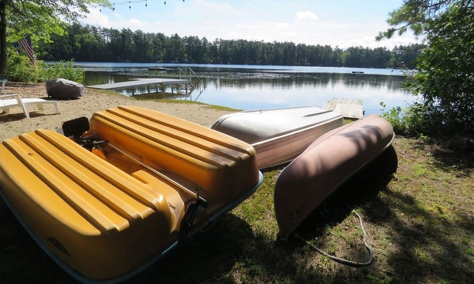 Sanford Hütte | Enchanting waterfront home offers comfort inside and out and promises enjoyment