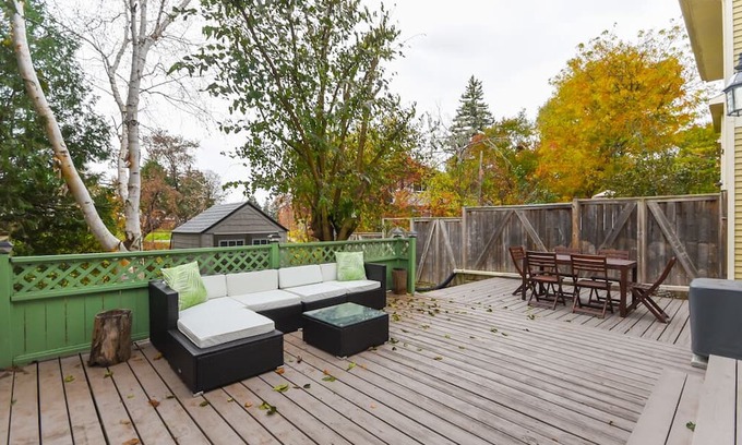 Ottawa Division Haus | Elegant and private - 3 beds, 2.5 baths - Nepean