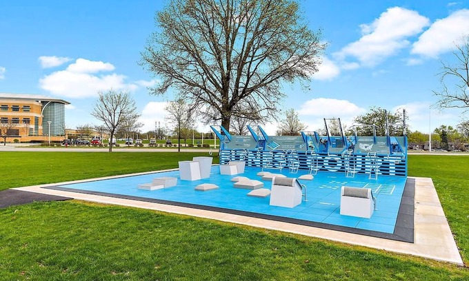 Aurora Wohnung | Studio Apartment Unit F by PMI