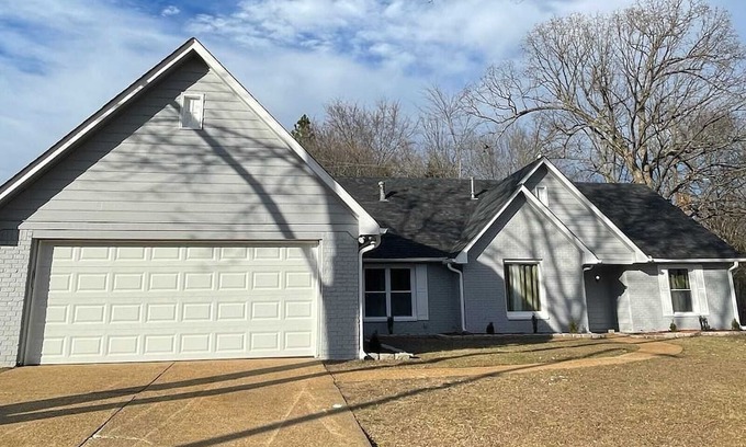 Walnut Grove Haus | 5BR 3 BA over 2,800 sq ft in the heart of Cordova