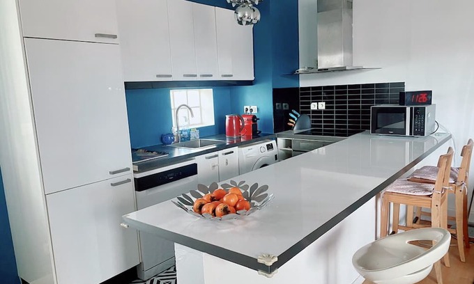 Faubourg de l'Arche Wohnung | Comfortable 50 m² apartment with parking