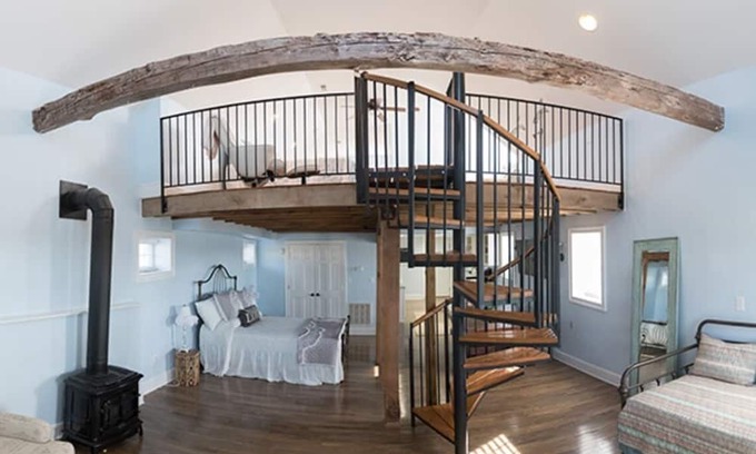 Forest Hütte | Charming Stable Cottage Located on West Manor Estate