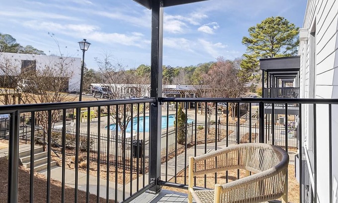 Homewood Wohnung | Modern Apartment in Prime Location (ID1403X449)