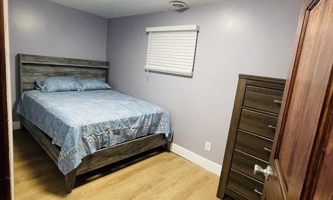 Buffalo Haus | Terrific 3-bedroom house with WiFi in Buffalo
