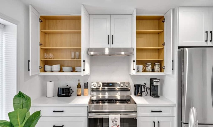 Hamilton Haus | Elegant 3BR Home Near Hospitals/Tims Field/QEW