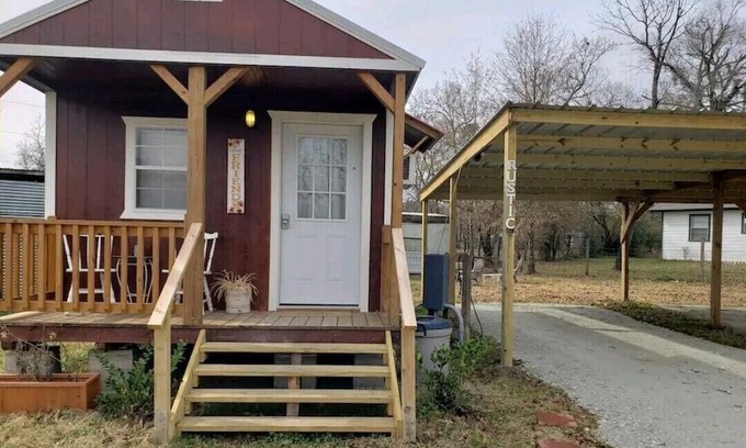 Lufkin Kabine | Rustic Corner Cabin