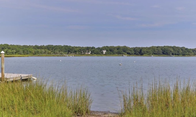 Summersea Haus | On the water with water view! Summersea on Ockway Bay at the end of a cul-de-sac
