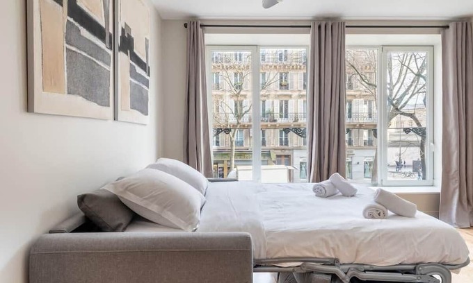 Saint-Vincent-de-Paul Wohnung | Beautiful & Modern 1BD Flat near Montmartre